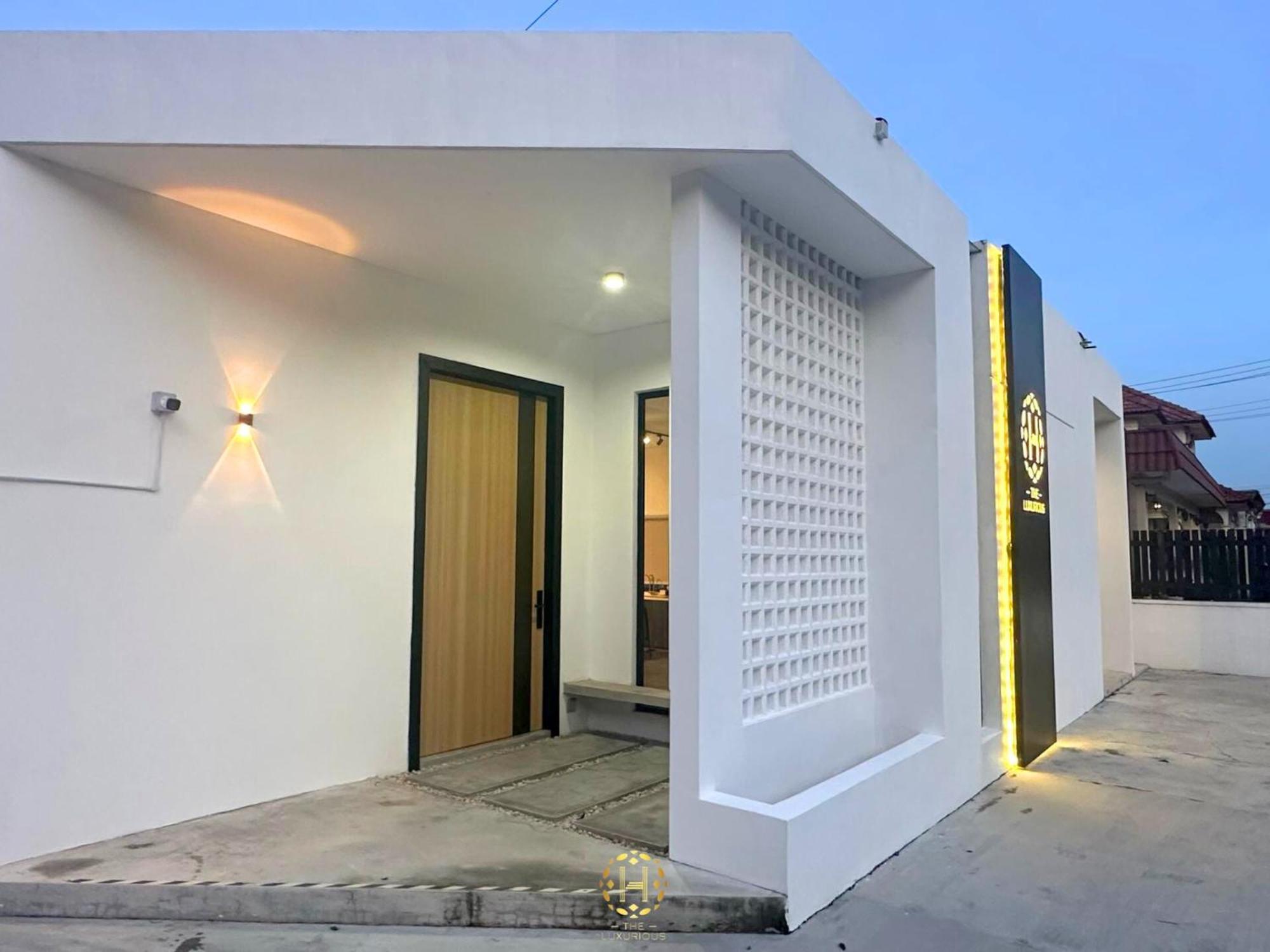 הוילה The Luxurious 27, ג'והור בהרו מראה חיצוני תמונה
